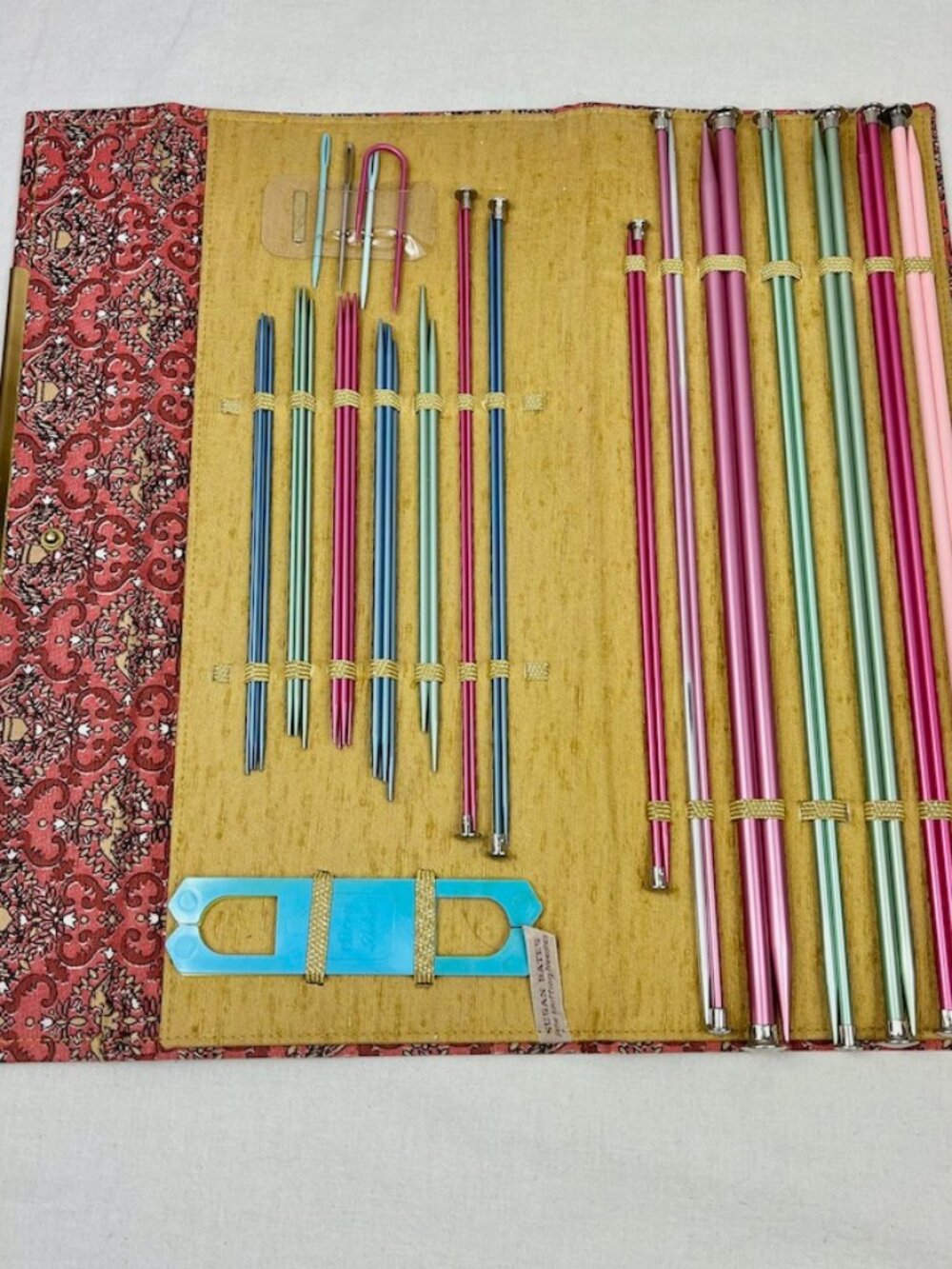 Vintage Susan Bates Fine Knitting Needles And Case Retro Mid Century MCM